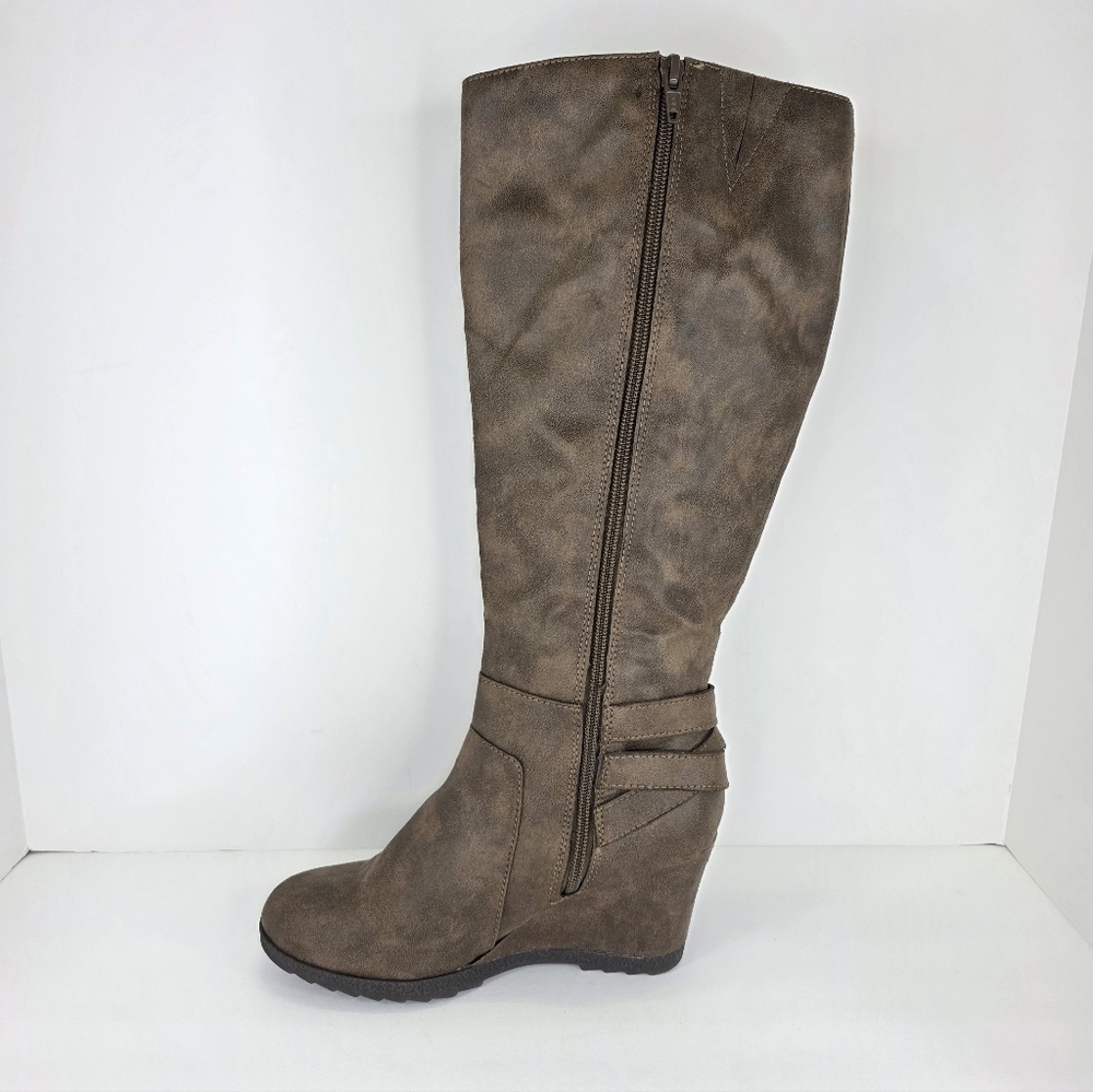 American RAG Womens Cushioned Buckle Slip Resistant Kyle Round Toe Wedge Size 7M - Picture 13 of 16